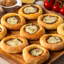 Esfiha aberta de carne com queijo 40g